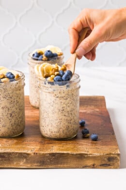 Cinnamon-Raisin Overnight Oats