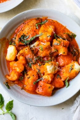 Gnocchi with Grilled Chicken in Roasted Red Pepper Sauce